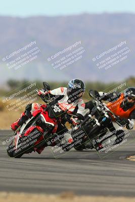 media/Feb-07-2025-CVMA Friday Practice (Fri) [[7034960ba2]]/3-Racer 3-NRS/Session 4 (Turn 16)/